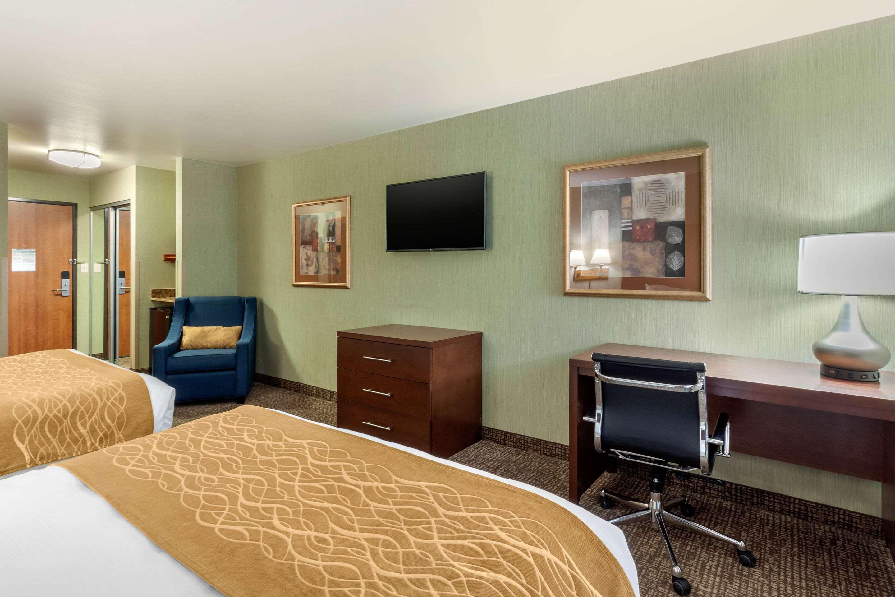 Comfort Inn & Suites Mitchell I-90 Dış mekan fotoğraf