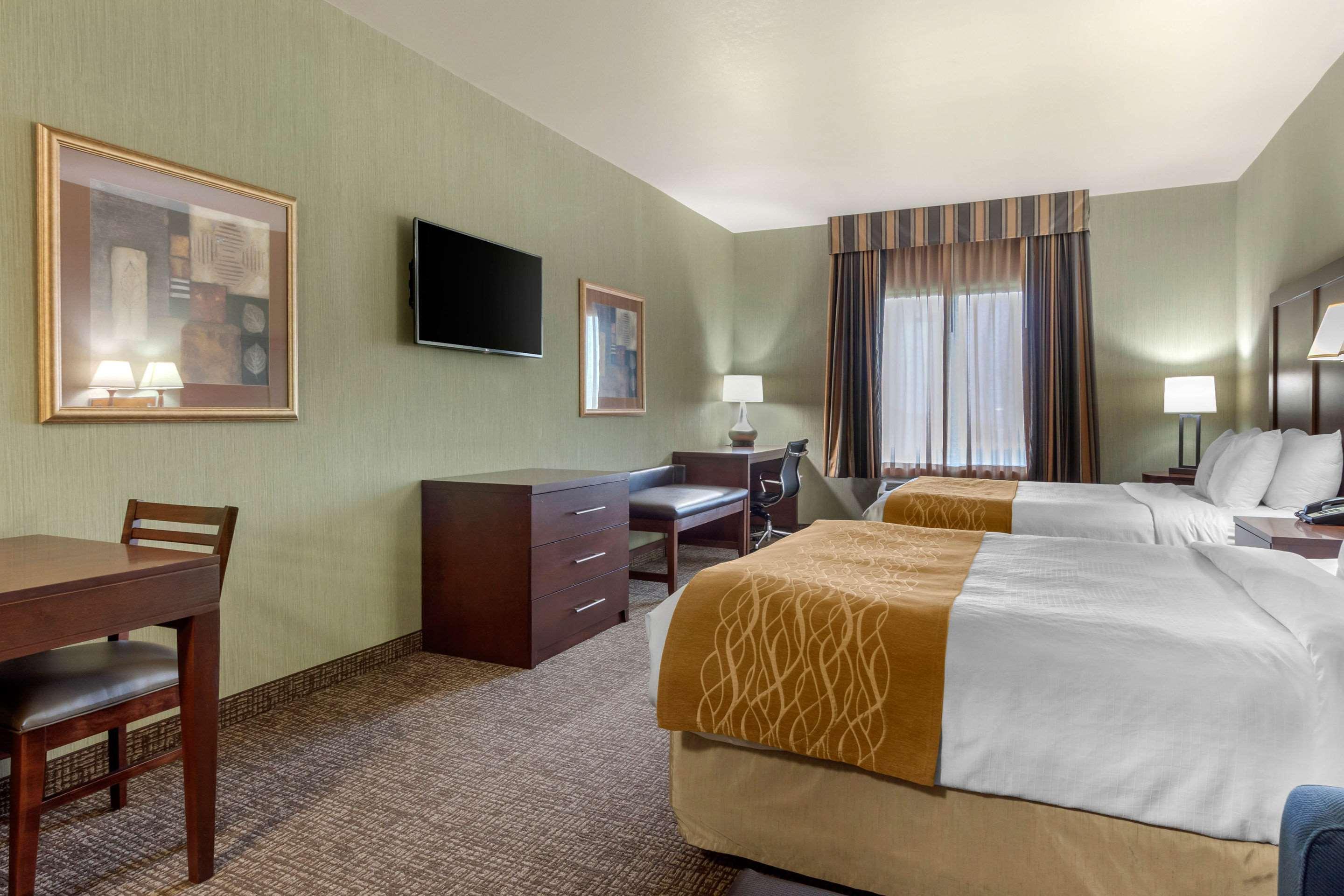 Comfort Inn & Suites Mitchell I-90 Dış mekan fotoğraf
