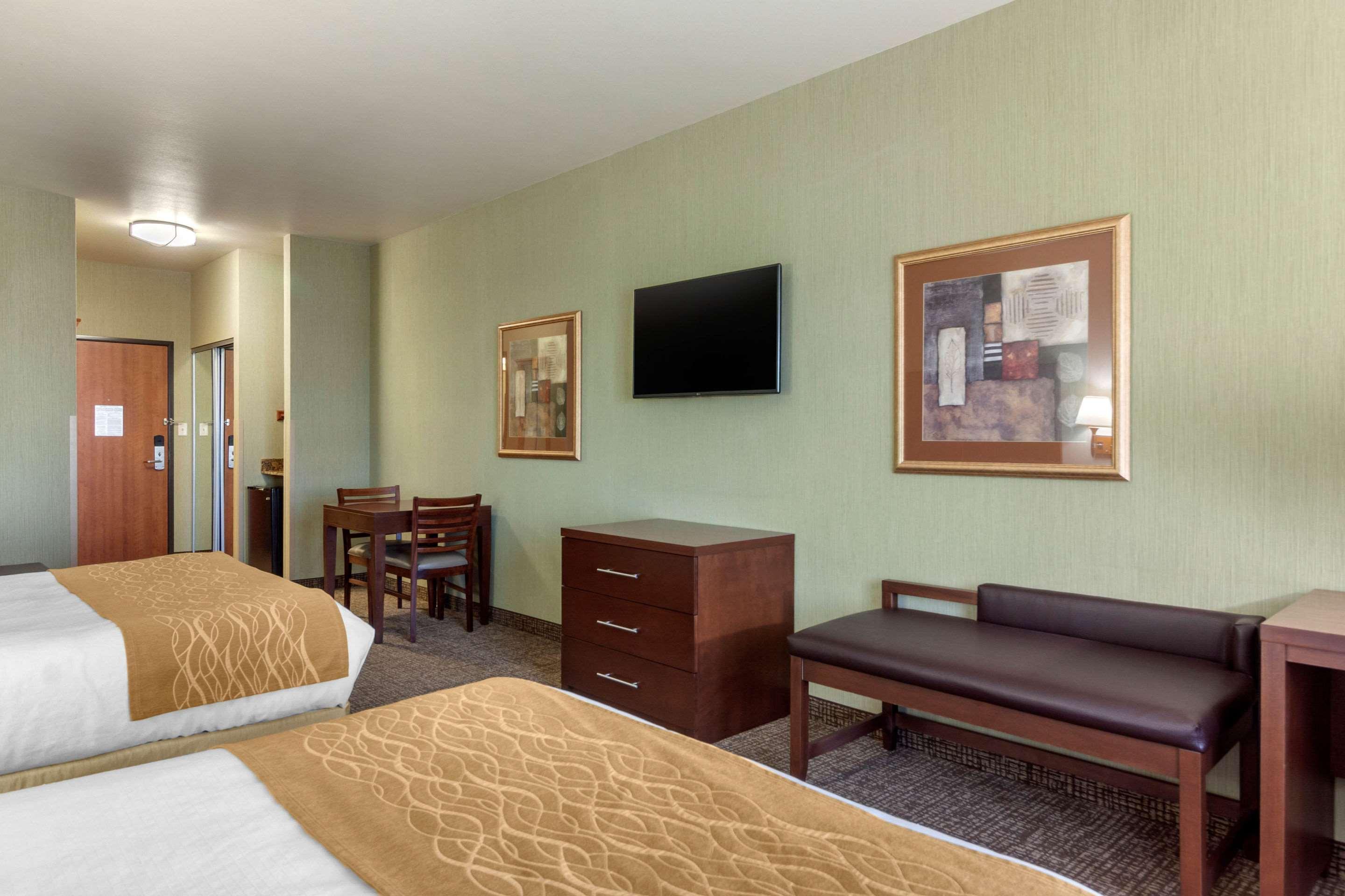 Comfort Inn & Suites Mitchell I-90 Dış mekan fotoğraf