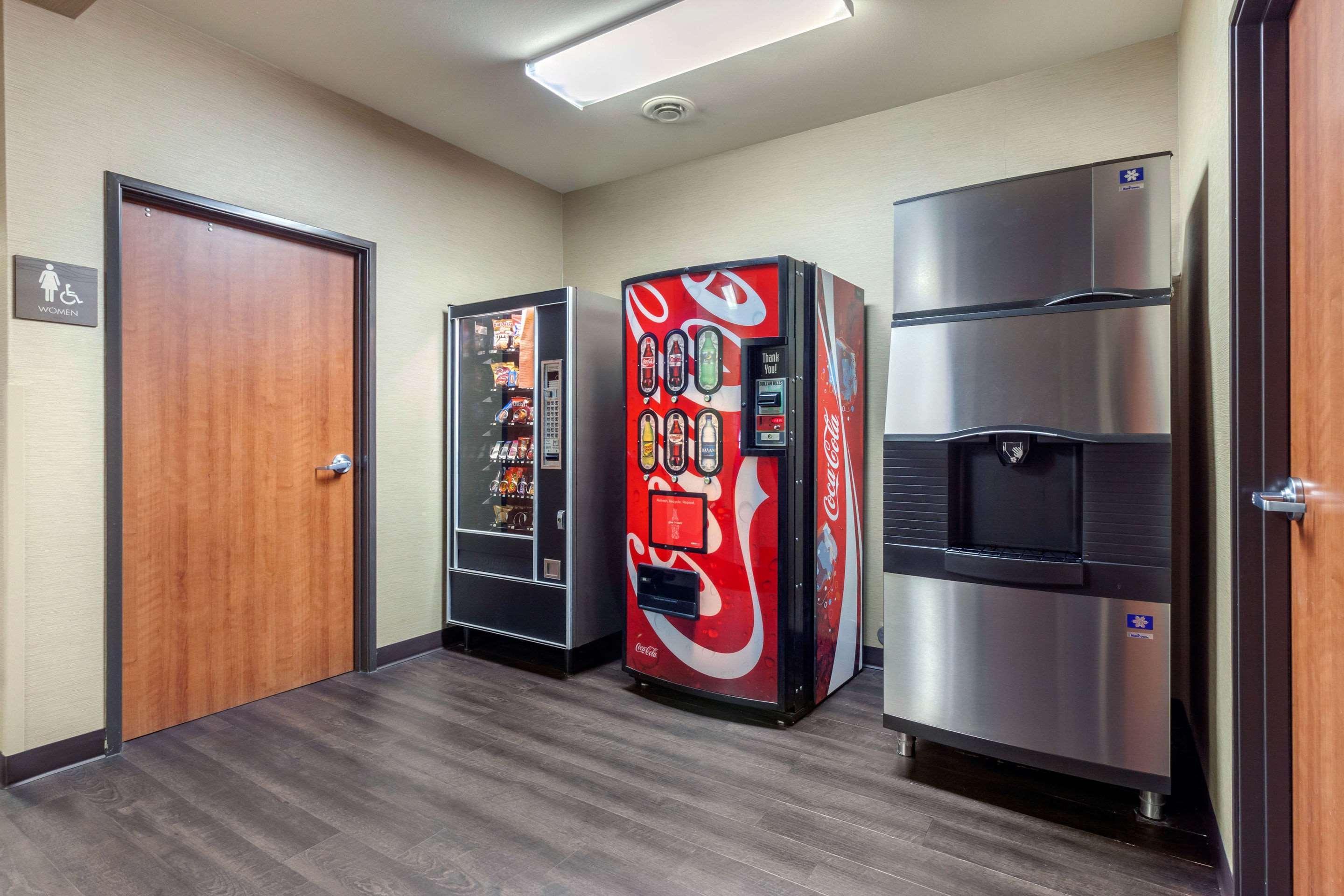 Comfort Inn & Suites Mitchell I-90 Dış mekan fotoğraf
