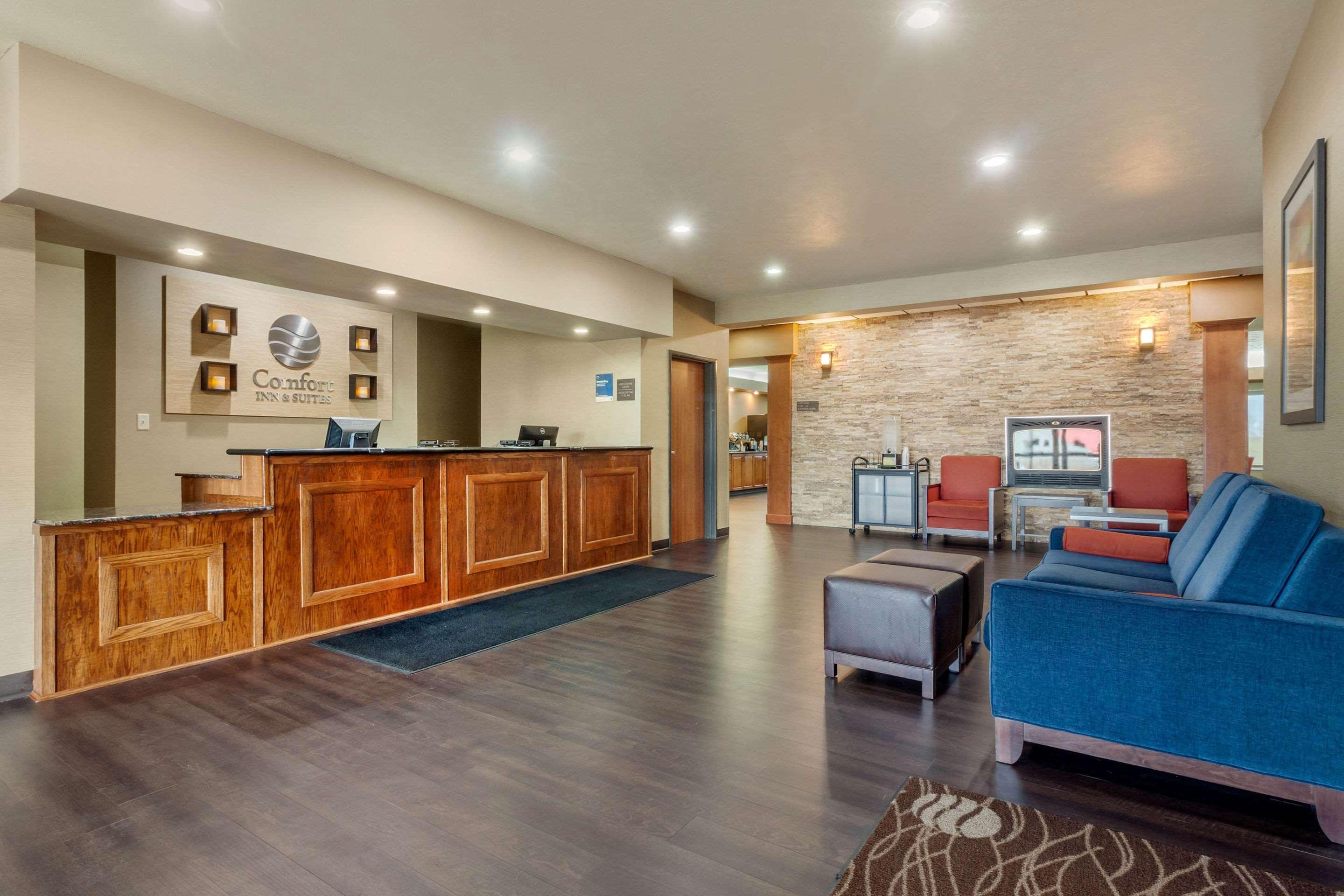 Comfort Inn & Suites Mitchell I-90 Dış mekan fotoğraf