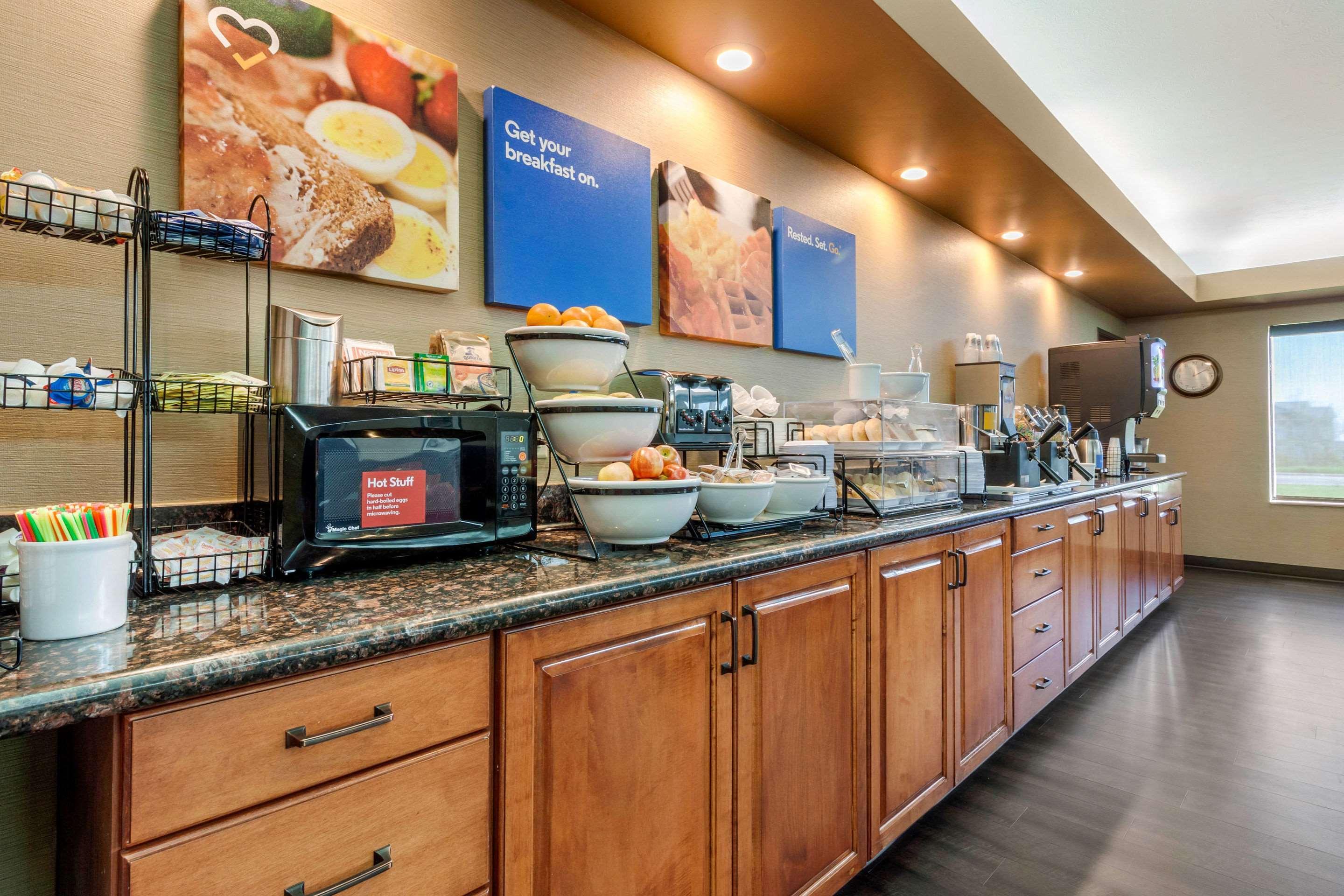 Comfort Inn & Suites Mitchell I-90 Dış mekan fotoğraf