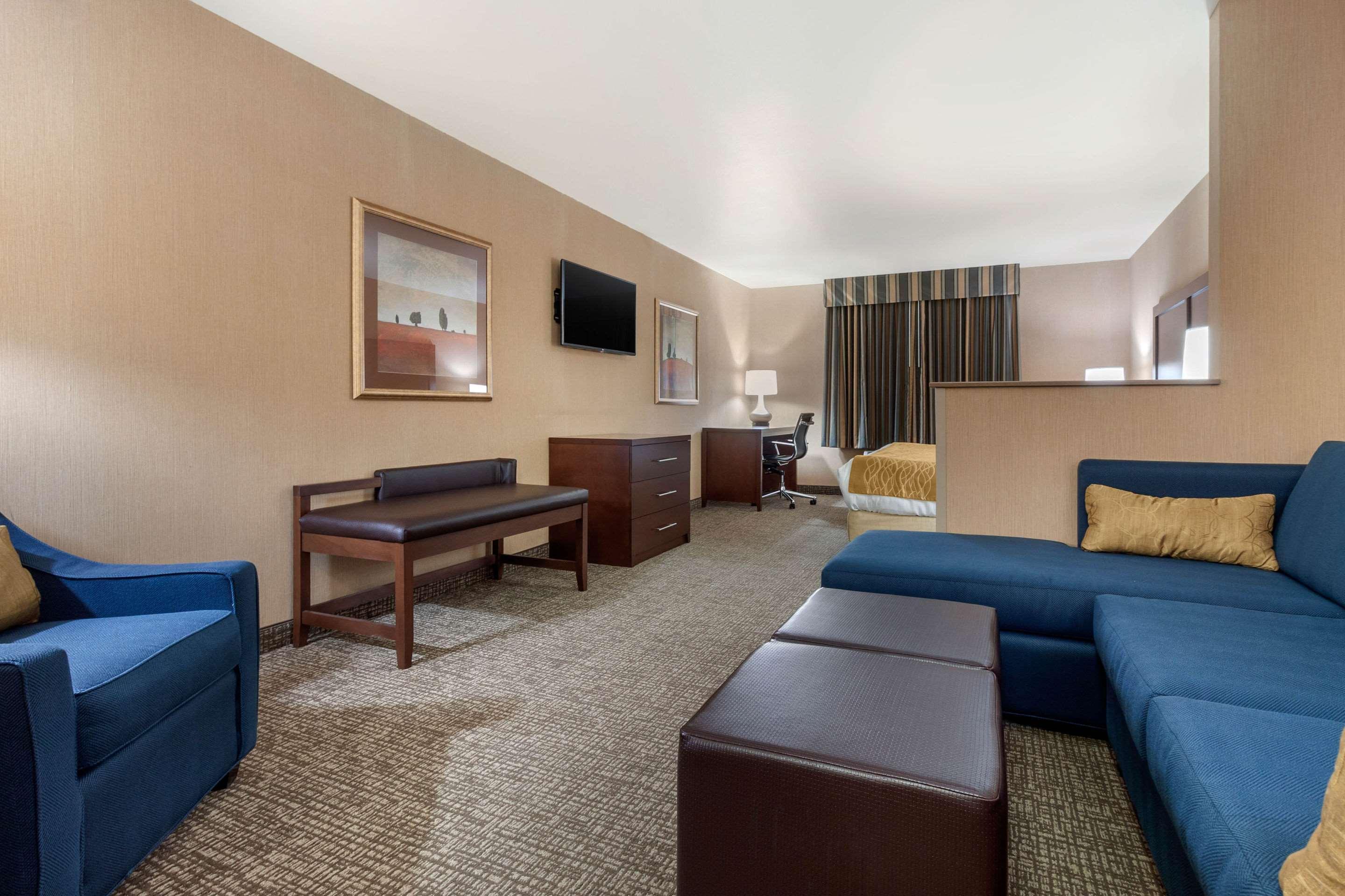 Comfort Inn & Suites Mitchell I-90 Dış mekan fotoğraf