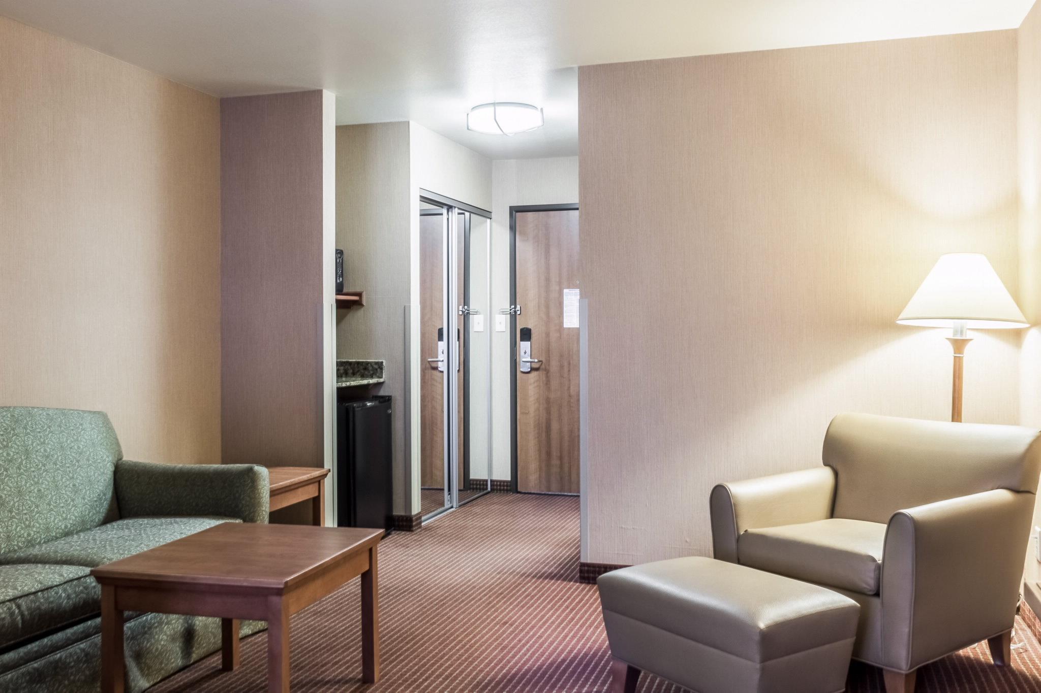 Comfort Inn & Suites Mitchell I-90 Dış mekan fotoğraf