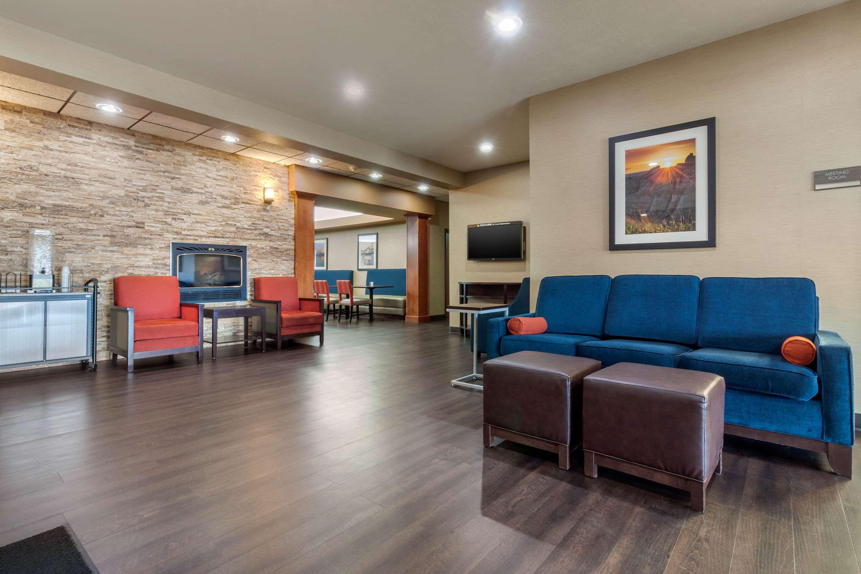Comfort Inn & Suites Mitchell I-90 Dış mekan fotoğraf