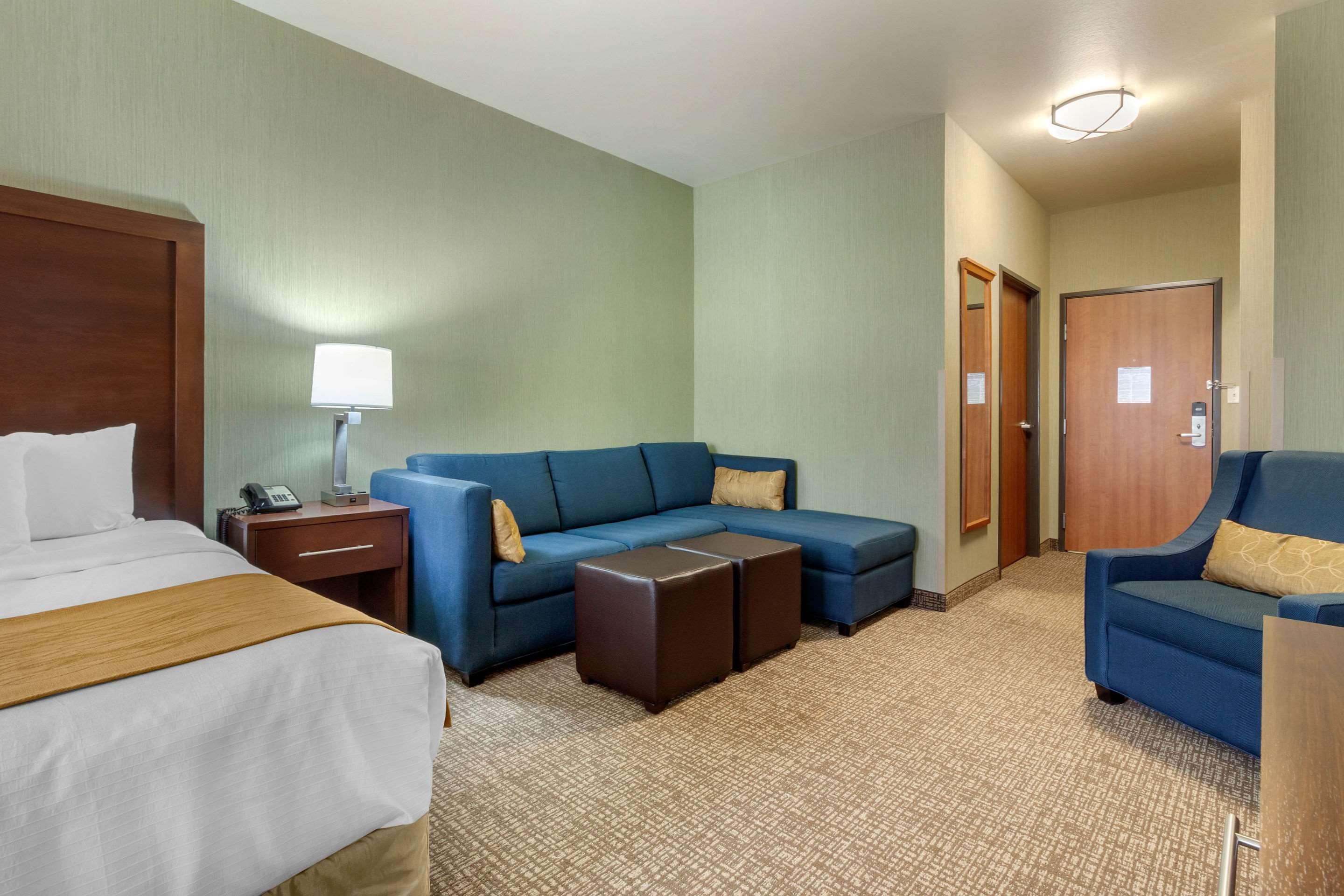 Comfort Inn & Suites Mitchell I-90 Dış mekan fotoğraf