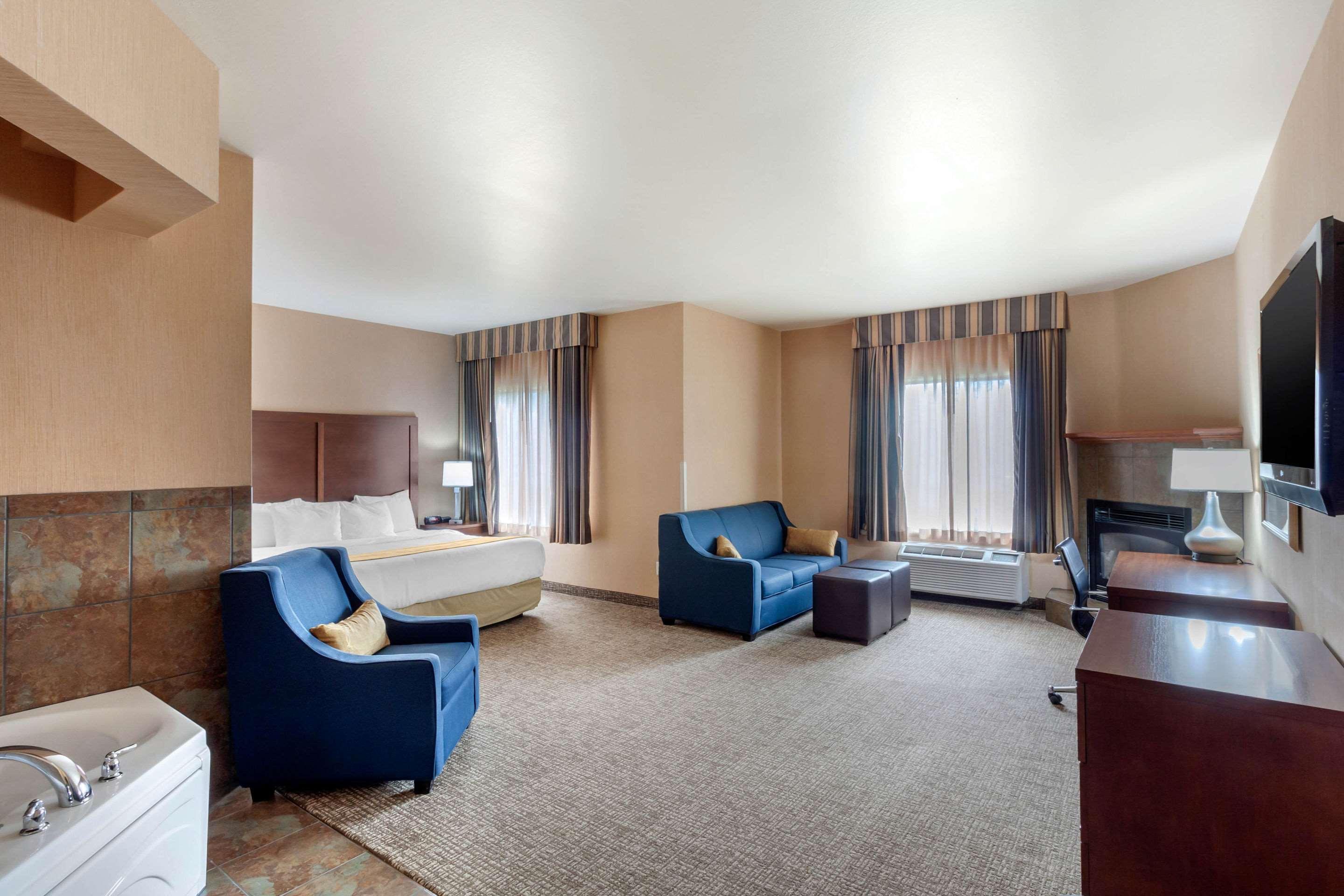 Comfort Inn & Suites Mitchell I-90 Dış mekan fotoğraf