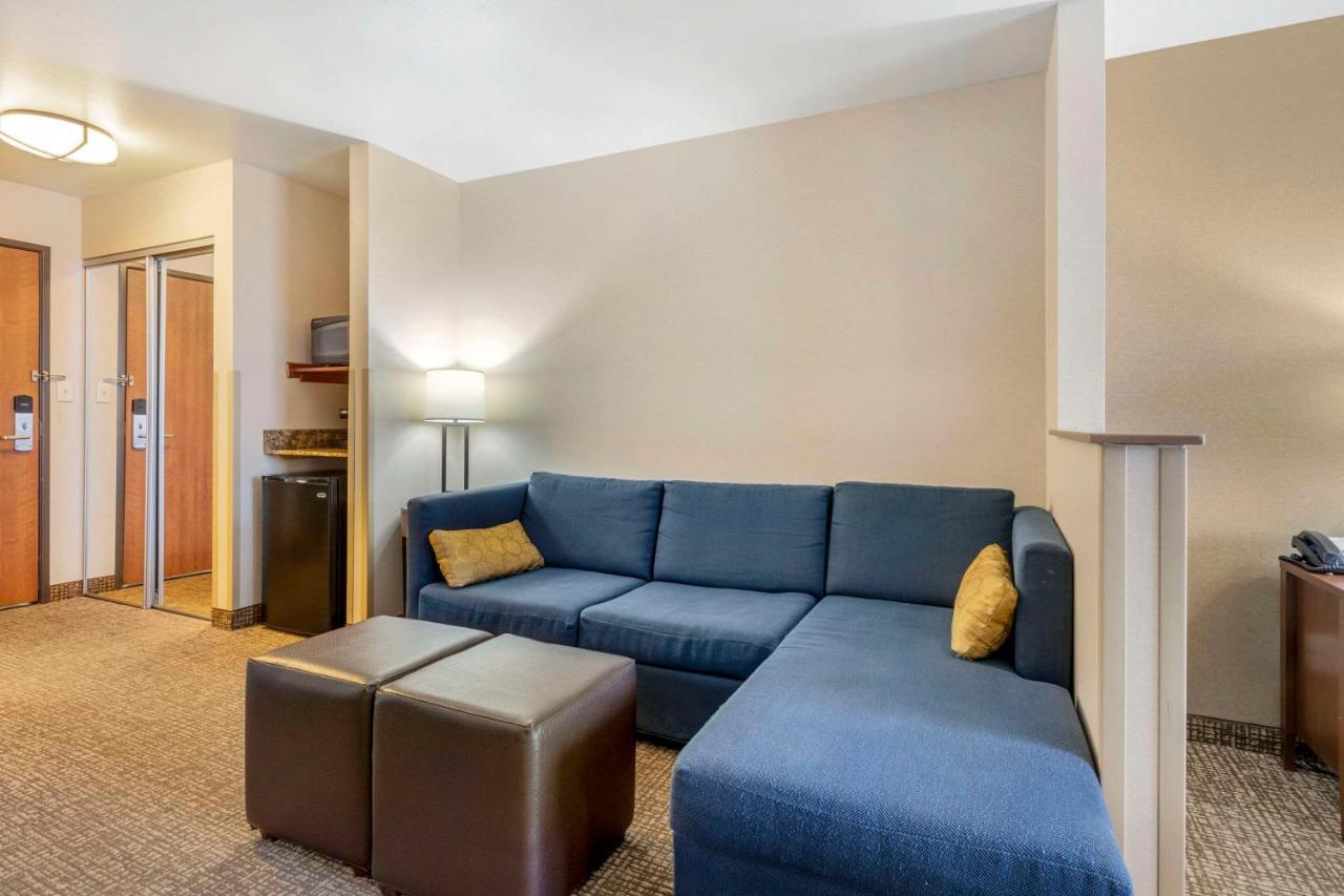 Comfort Inn & Suites Mitchell I-90 Dış mekan fotoğraf