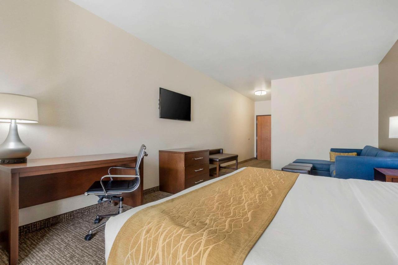 Comfort Inn & Suites Mitchell I-90 Dış mekan fotoğraf
