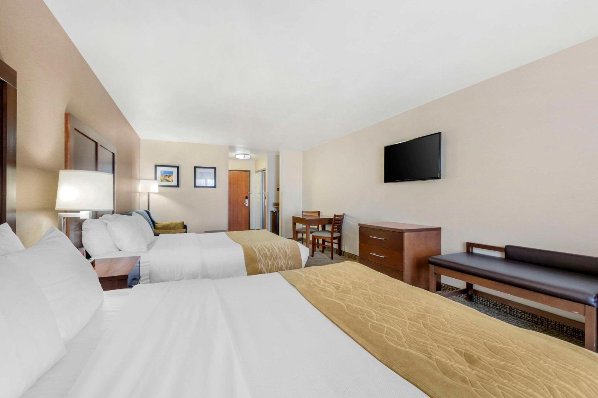 Comfort Inn & Suites Mitchell I-90 Dış mekan fotoğraf