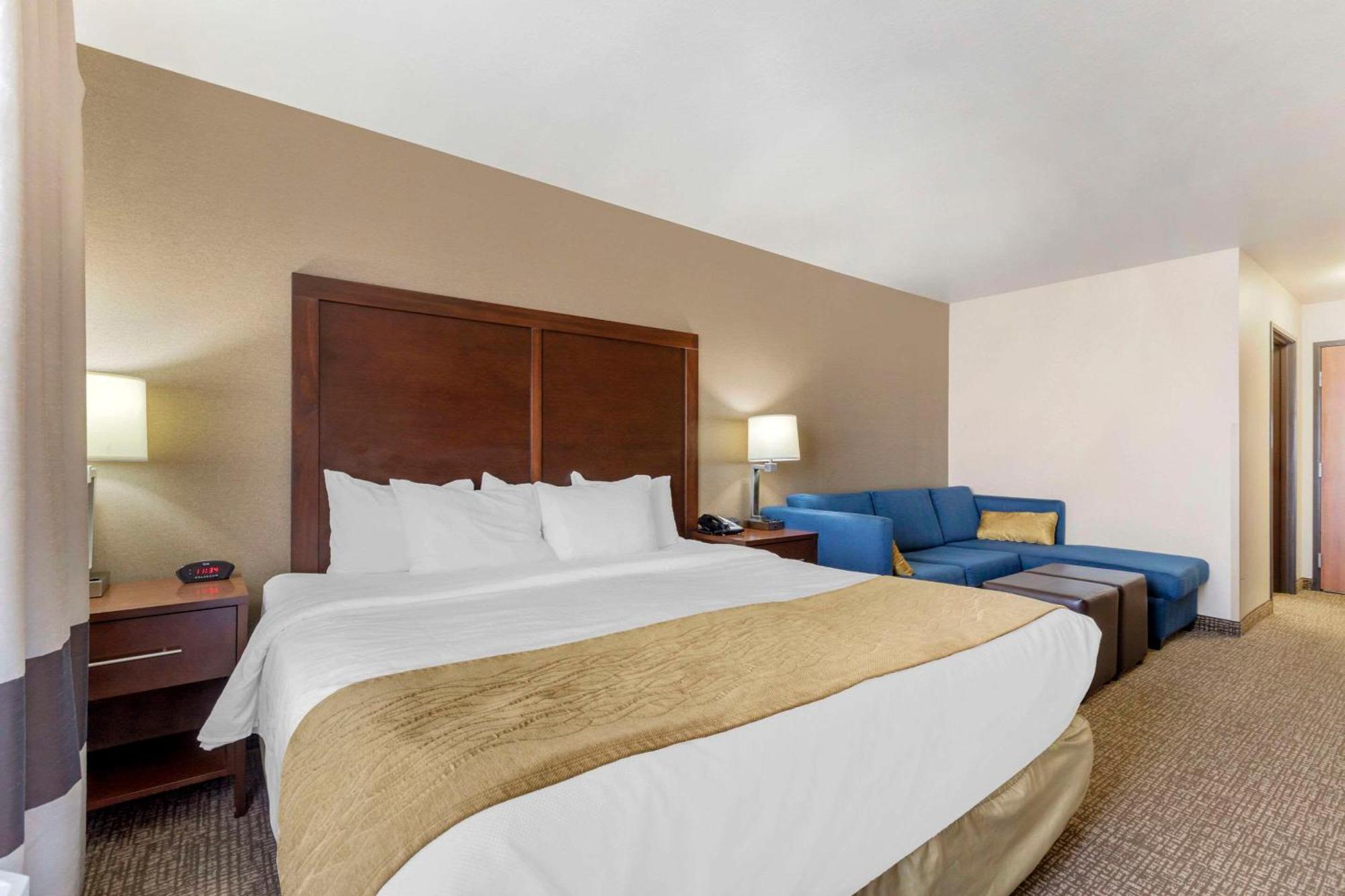 Comfort Inn & Suites Mitchell I-90 Dış mekan fotoğraf